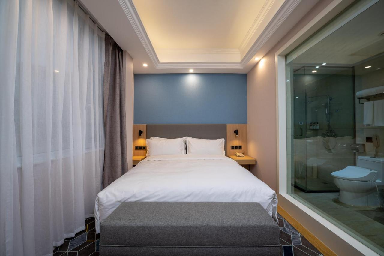 Holiday Inn Express Chengdu Tianfu Square By Ihg - Chunxi Road And Kuanzhai Alley Exterior photo