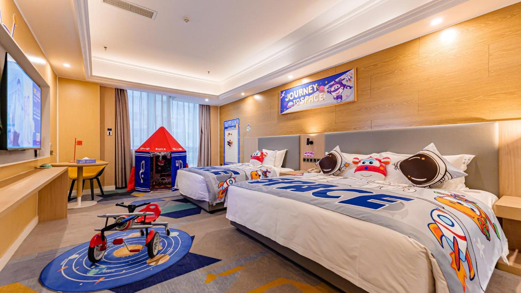 Holiday Inn Express Chengdu Tianfu Square By Ihg - Chunxi Road And Kuanzhai Alley Exterior photo